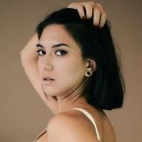 model-avatar