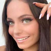 model-avatar