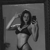 model-avatar