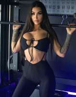 model-avatar