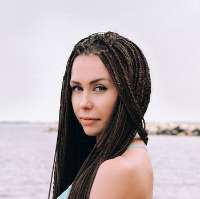 model-avatar
