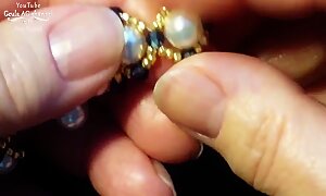Pearl & crystal beads bracelet / diy beginners beaded tutorial HD