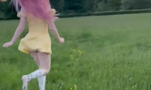 Belle Delphine Naked Running Outdoor   Porn Video