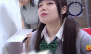 Japanese girl farting - video 25