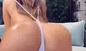 Lyna Perez tease, Bouncing BIG BOOTY on Live - NAKED VIDEO