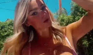 Kaitlynkrems porn video - show off juice Boobs in the pool