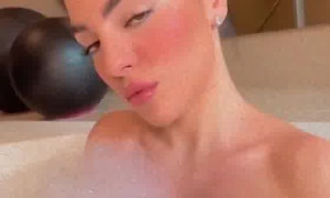 Candela Diaz show nude sexy bathtub video