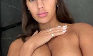 mia bailey Naked Show Big Tits -   Video HOT
