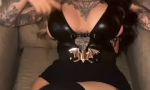 Ravengriim  Videos new vid - Nude show body on bed..!