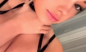 Breckie Hill Nude Shaking BOOBS - New Video  