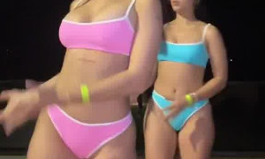 ManuelaQm - hot Bikini sexy video!
