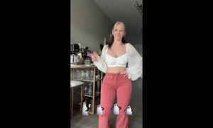 ashleyyyreyyy New Video – Sexy Dance Show Big Tits
