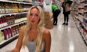 Natalie Reynolds so sexy in supermarket - New video update