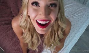 Gwen Gwiz   Nude Christmas Doll Fucking Porn Video