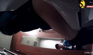 Japanese fart in toilet - video 2